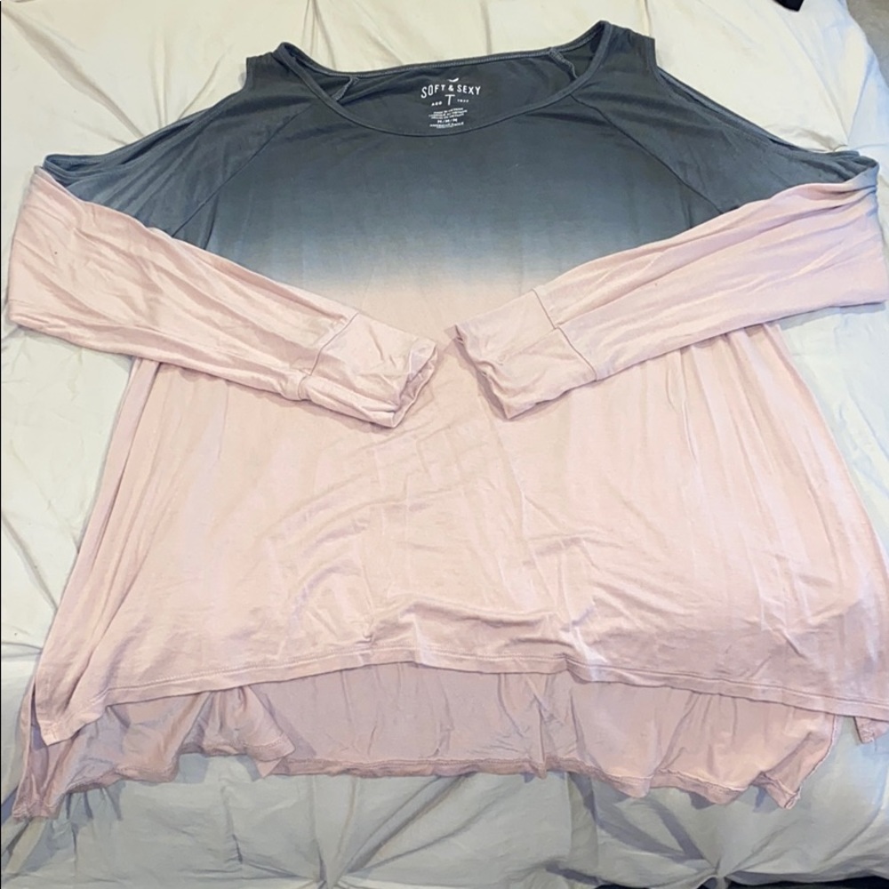 Cold shoulder AE soft & sexy shirt